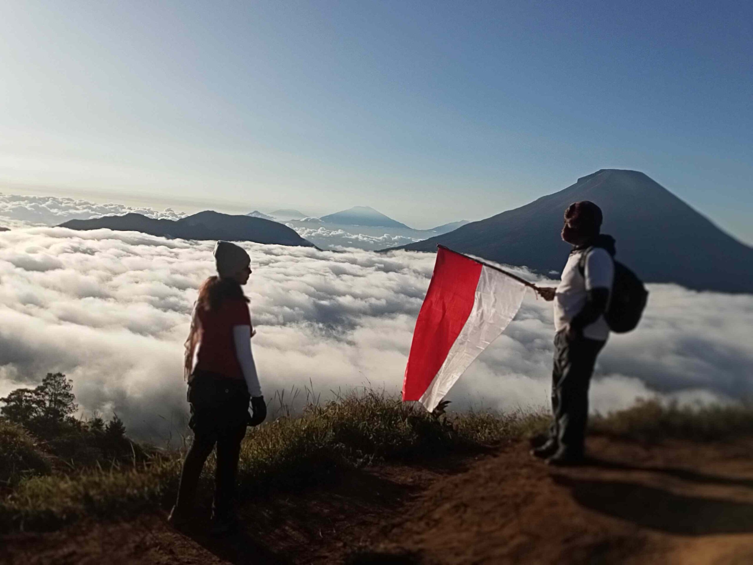 sunrise sikunir lautan awan